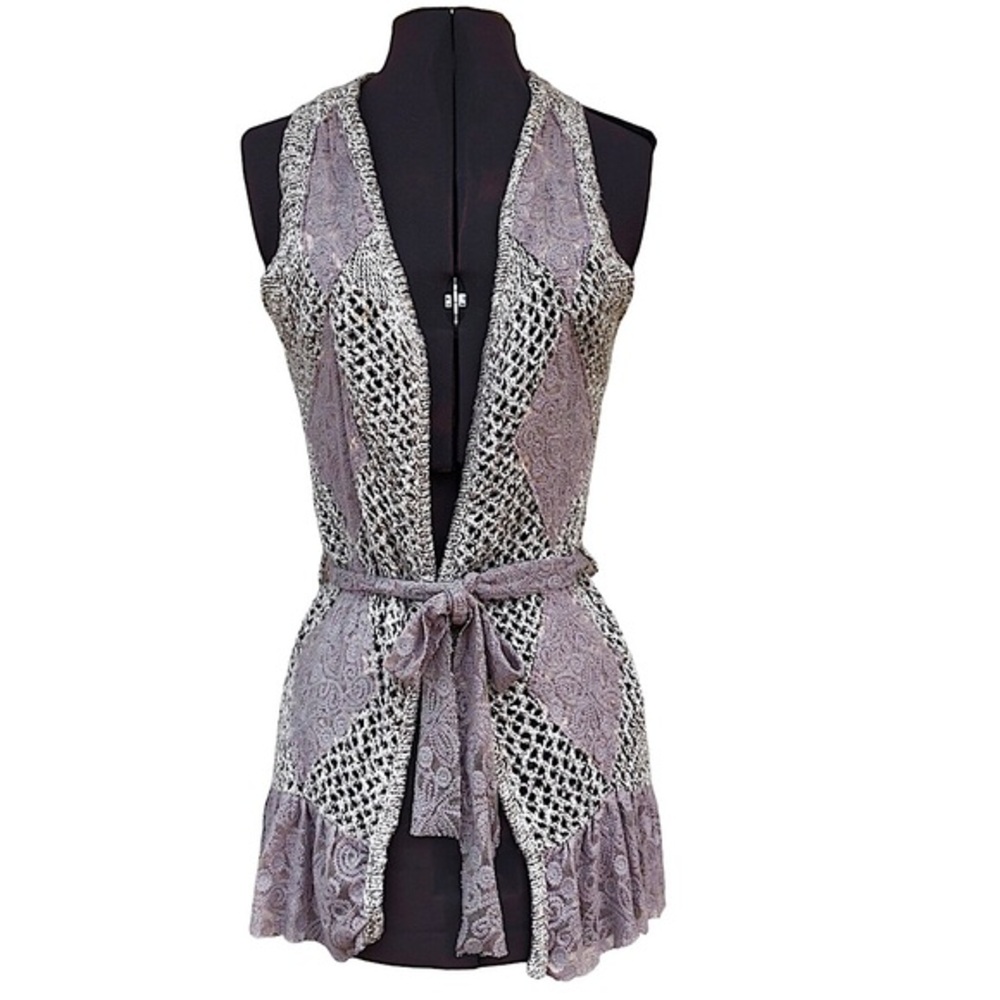 BKE Lace Vest in Gray and Cream